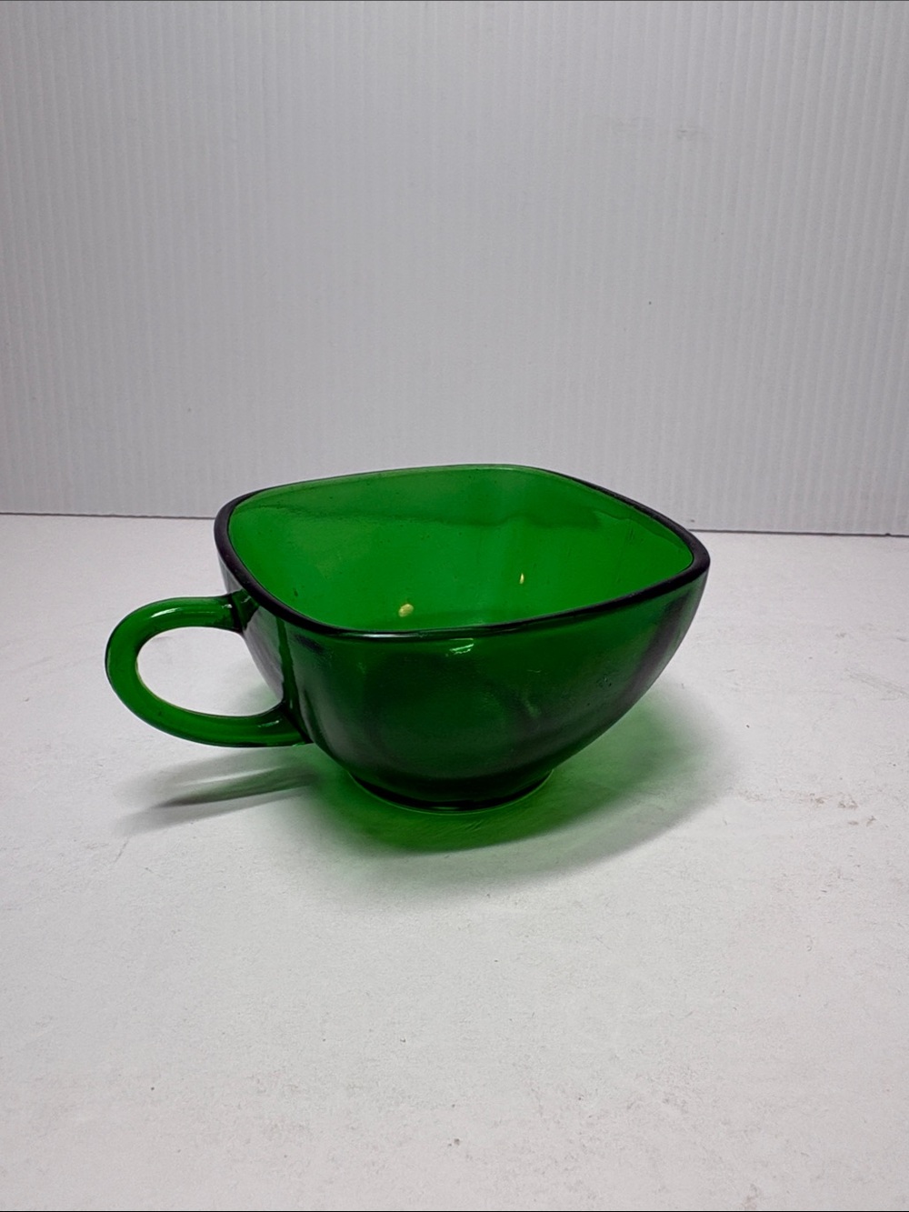 Green Glass Tea Cup with Handle - Classic Home Kitchen Serveware